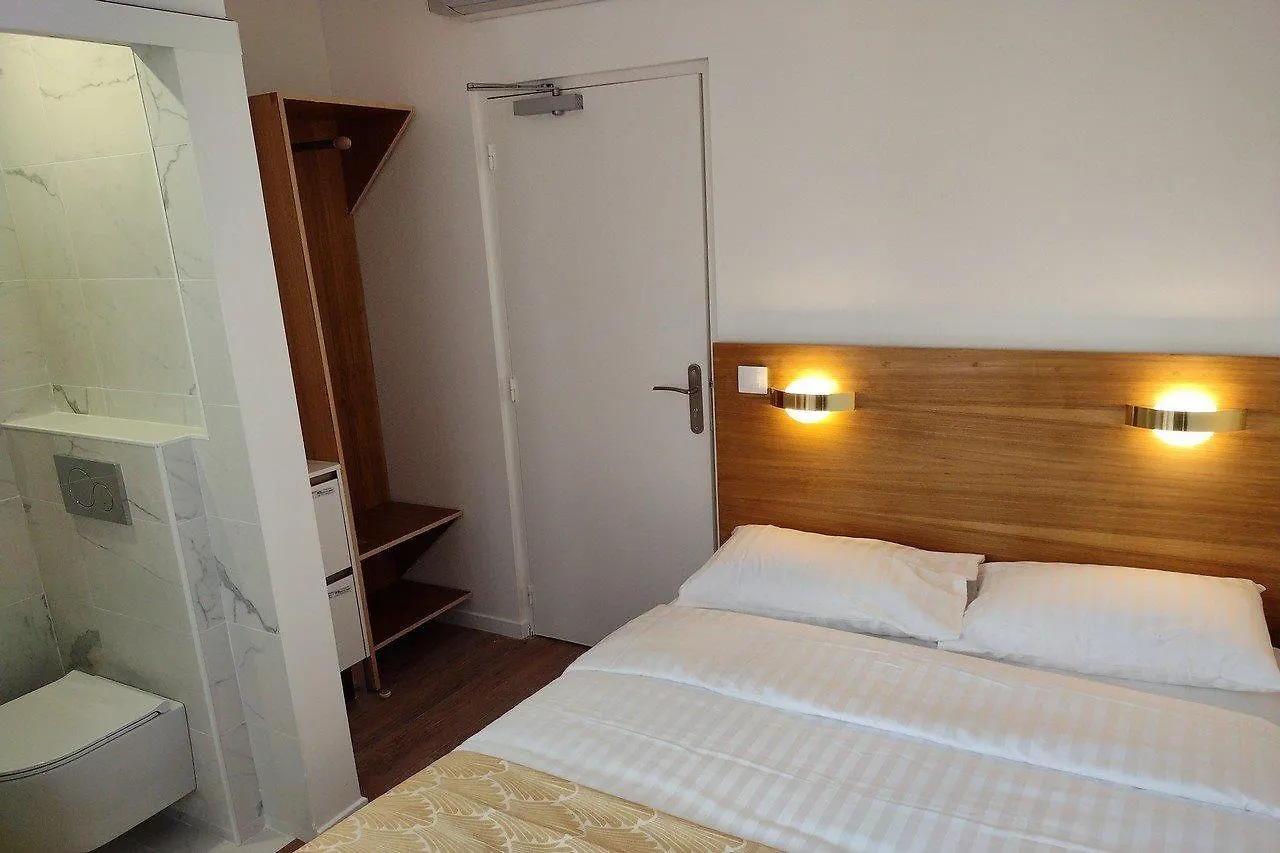 Dupleix Hotel Париж